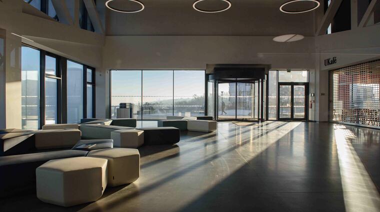 budova foyer